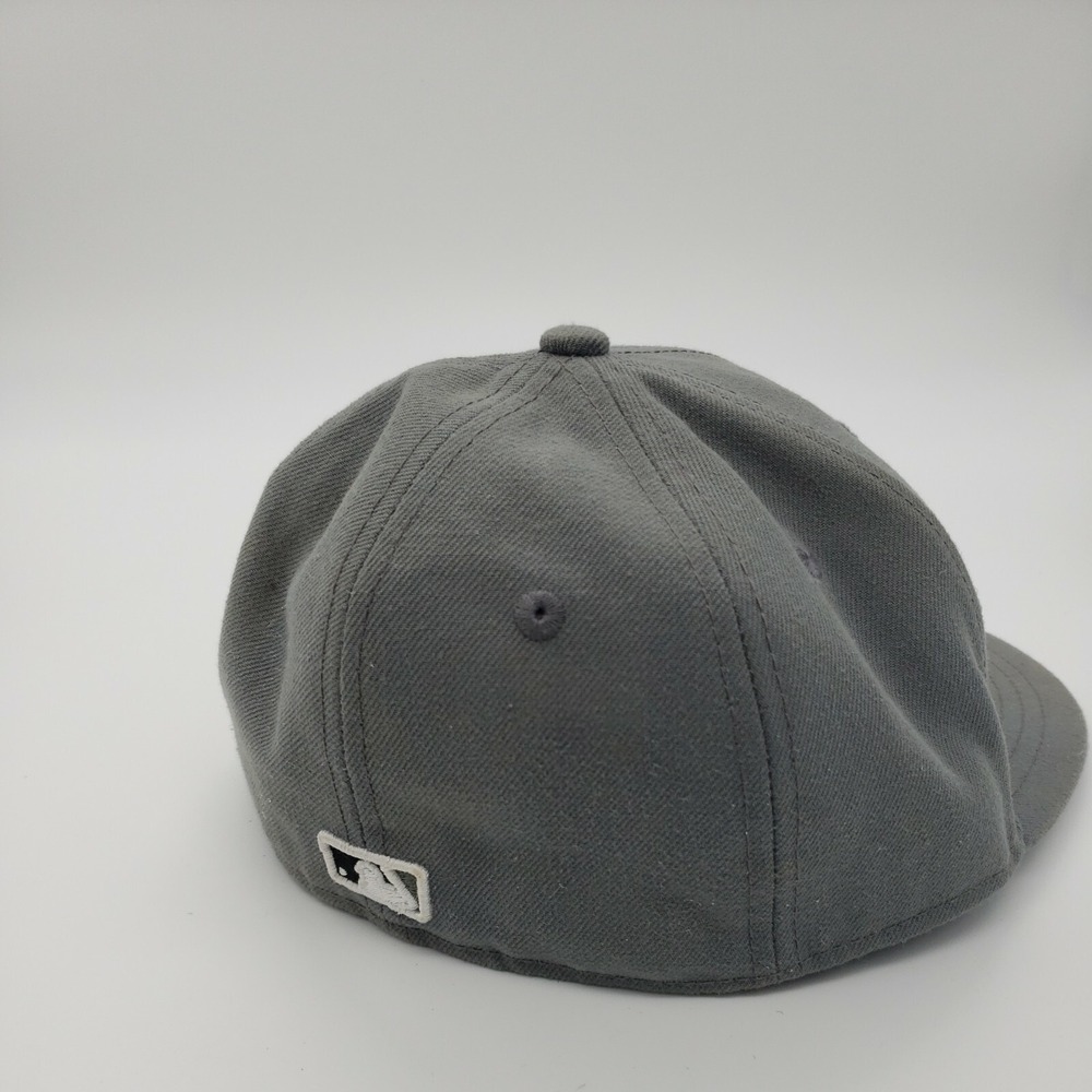 Chicago Cubs New Era gray Silver Stitched Logo 59fifty Size 6 5/8 Great Conditio - Picture 4 of 11